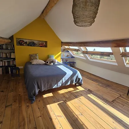 La Maison De Gourgandin Feriehus *